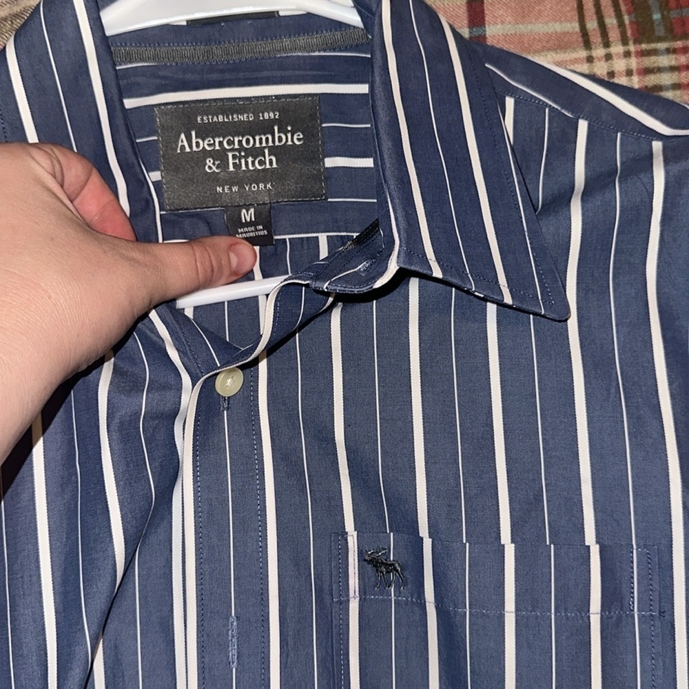 Abercrombie & fitch button up shirt - Picture 3 of 3